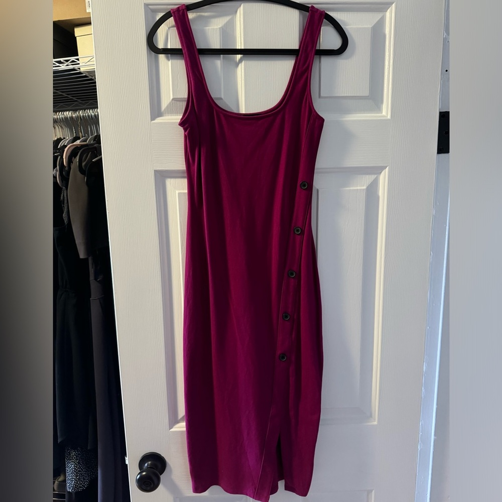 EXCELLENT CONDITION Express asymmetrical bodycon dress. Women’s size XS.